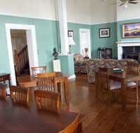 Bank on Main - Lennox Head Accommodation