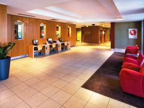 Travelodge Hotel Garden City Brisbane - Lennox Head Accommodation 1