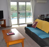 House on the Hill Port Campbell - Lennox Head Accommodation