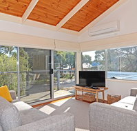 Barrakee Beach House - Anglesea - Lennox Head Accommodation