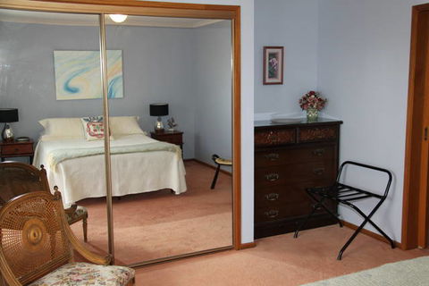 Adrienne's Place On The Hill - Lennox Head Accommodation 1