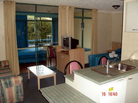 Albion Manor Motel & Serviced Apartments - Lennox Head Accommodation 1
