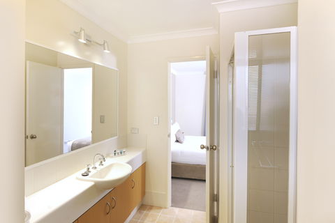 Assured Waterside Apartments - Lennox Head Accommodation 7