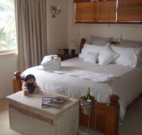 Ayr Bed and Breakfast on McIntyre - Lennox Head Accommodation
