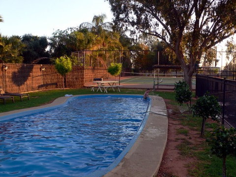 Back O' Bourke Accommodation - Lennox Head Accommodation 3