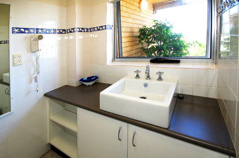 Caribbean Motel - Lennox Head Accommodation 1