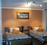 Elm Cottage - Tumut - Lennox Head Accommodation