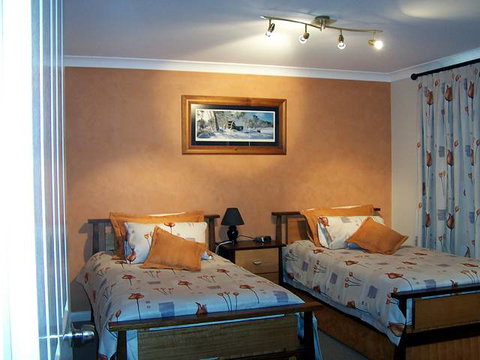 Elm Cottage - Tumut - Lennox Head Accommodation 0