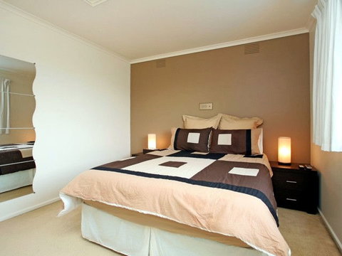 Frankston B&B - Lennox Head Accommodation 0