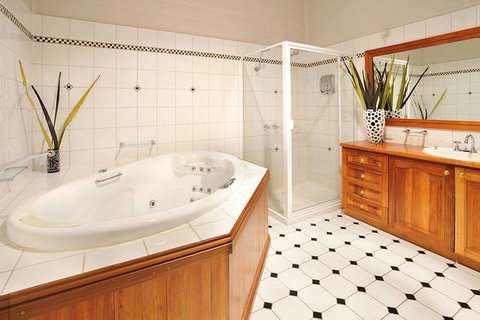 Healesville Garden Cottage - Lennox Head Accommodation 4