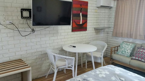 Holland Park Motel - Lennox Head Accommodation 2