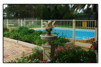 Robinsons Cabin - Lennox Head Accommodation 1