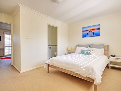 Seaview - Lennox Head Accommodation 80