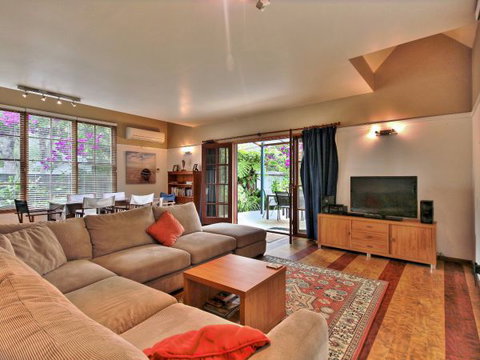 Seaview - Lennox Head Accommodation 125