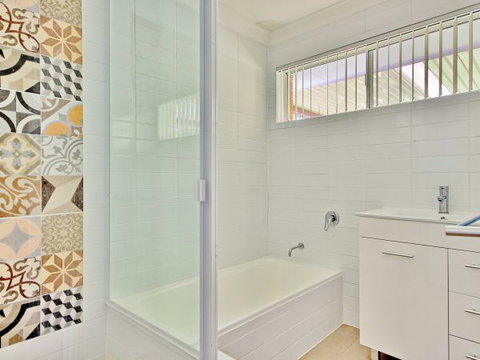 Seaview - Lennox Head Accommodation 92