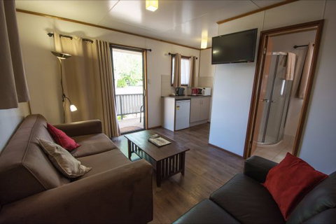 Daly Waters Historic Pub - Lennox Head Accommodation 12
