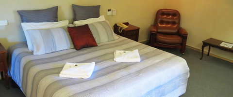 Sisleys Motel - Lennox Head Accommodation 0