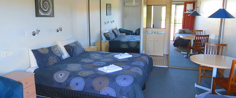 Sisleys Motel - Lennox Head Accommodation 1