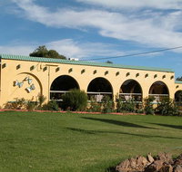 Tarcutta Halfway Motor Inn/Horse Hotel - Lennox Head Accommodation