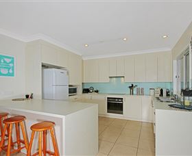 Sandals - Lennox Head Accommodation 0