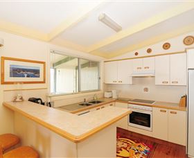 Seaview - Lennox Head Accommodation 2