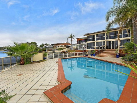 Waterfront Paradise - Lennox Head Accommodation 7