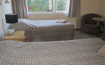 Bombala Maneroo Motel - Bombala - Lennox Head Accommodation 4