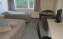 Bombala Maneroo Motel - Bombala - Lennox Head Accommodation 5