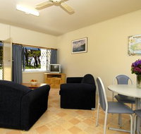 Island Coastal Units - Lennox Head Accommodation
