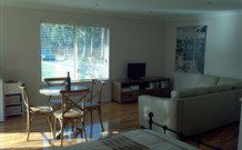 Elm Tree Cottage - Lennox Head Accommodation 2