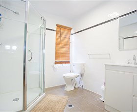Mycow Accommodation Sarina - Greetham Street - Lennox Head Accommodation 1