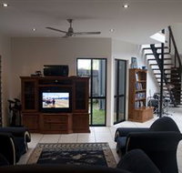 Dolphin Beach House - Lennox Head Accommodation