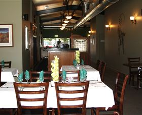 Dooleys Tavern And Motel Springsure - Lennox Head Accommodation 2
