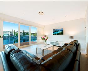 The Waterfront House - Lennox Head Accommodation 2