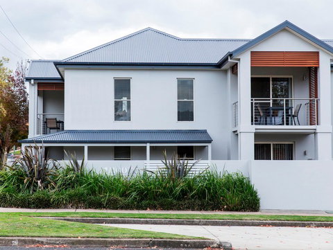 Stay Bathurst - Lennox Head Accommodation 0
