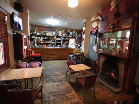 Victoria Hotel: Moonan Flat - Lennox Head Accommodation 1