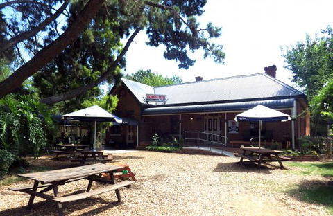 Victoria Hotel: Moonan Flat - Lennox Head Accommodation 4