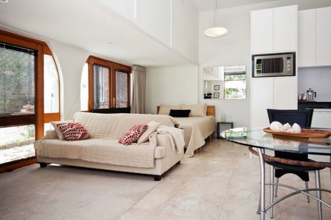 The Circle Retreat Studio - Lennox Head Accommodation 2