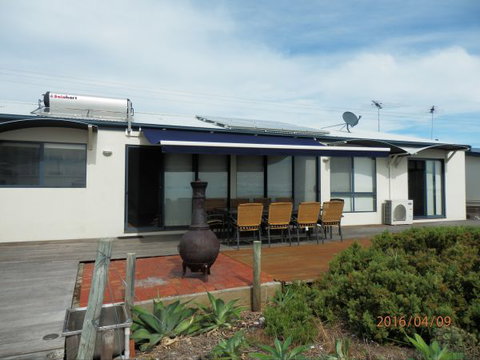 Bliss - Lennox Head Accommodation 3