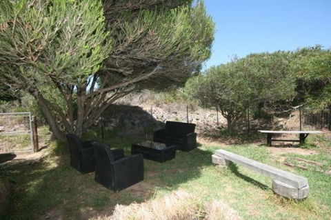 LJ Hooker Goolwa Holiday Rentals - 15 Eaton Avenue, Goolwa Beach - Lennox Head Accommodation 3