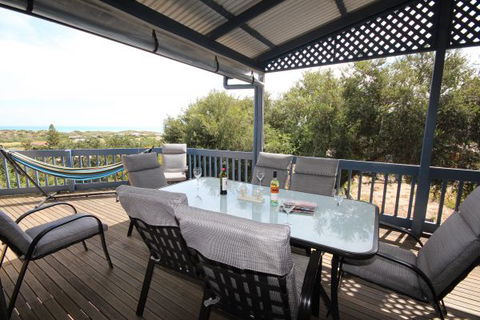 LJ Hooker Goolwa Holiday Rentals - 39 Bradford Road, Goolwa Beach - Lennox Head Accommodation 1