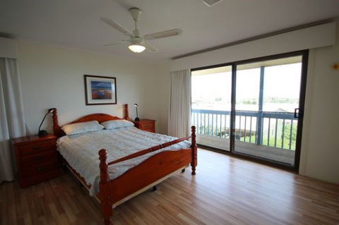 LJ Hooker Goolwa Holiday Rentals - 39 Bradford Road, Goolwa Beach - Lennox Head Accommodation 3