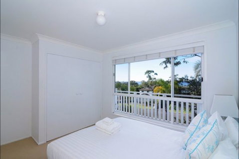 Poolside - Lennox Head Accommodation 8