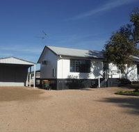 Decked Out - Lennox Head Accommodation