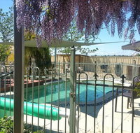 Must Love Dogs BB and Self-Contained Cottage - Lennox Head Accommodation