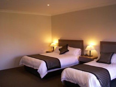 Parkes Int Motor Inn - Lennox Head Accommodation 0