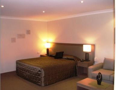 Parkes Int Motor Inn - Lennox Head Accommodation 1