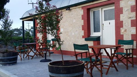 Angas Plains Estate Wines Heritage Suite - Lennox Head Accommodation 2