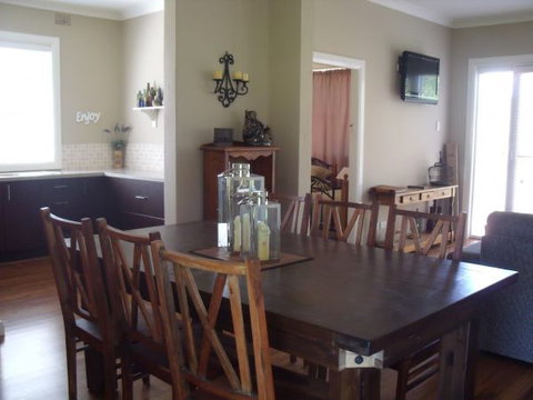 White Cedars Cottage - Lennox Head Accommodation 1