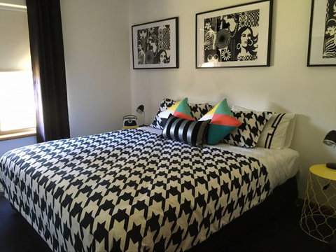 Barossa Retro BnB - Lennox Head Accommodation 5